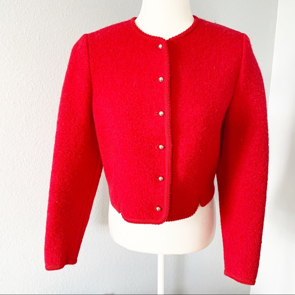Vintage 80’s Structured Red Wool Cropped Blazer 6